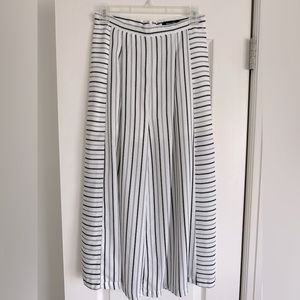 Doe & Rae Striped Wide Leg Capri Summer Pants, Black & White, size Small